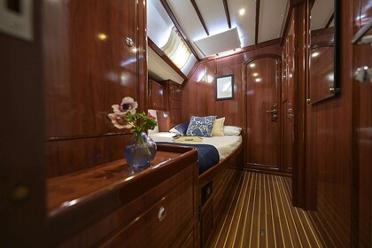 Sail in Luxury with "Mythos" - Your Perfect Yacht Charter in Pireas