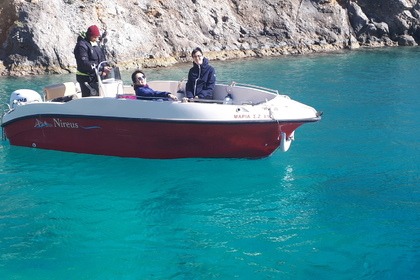 Charter Motorboat Nireus 5.30 fishing with glass bottom Zakynthos