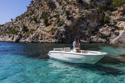 Rental Motorboat Invictus 190 FX Trogir