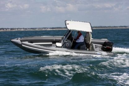 Location Semi-rigide Falcon 700 Rsr Marseille