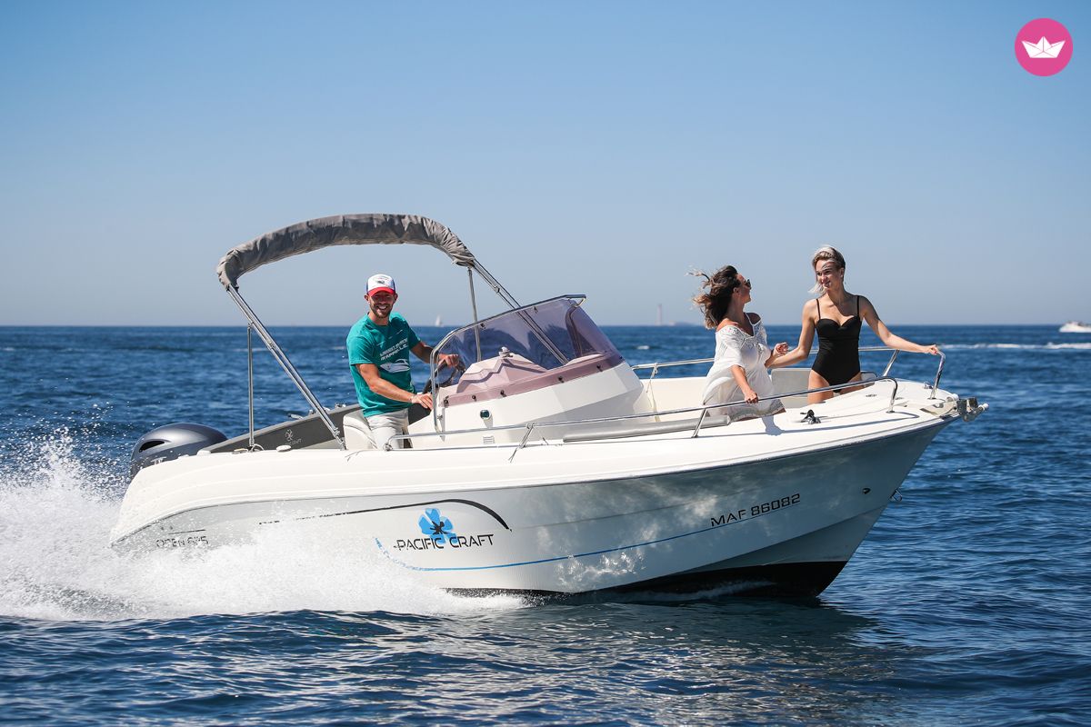 Bateau à moteur Orca III Preciosa Lancha en Santander Alquílala con Licencia de navegación 130cv