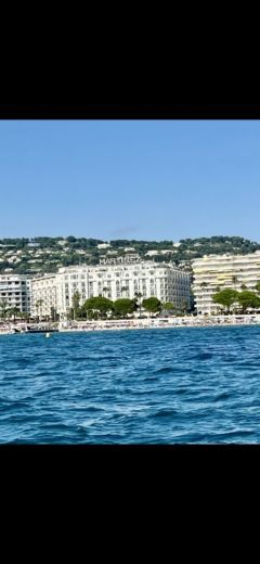 Cannes Motorboat Windy 37 Grand Mistral alt tag text