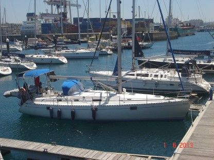 Charter Sailboat Beneteau Oceanis 400 Vannes