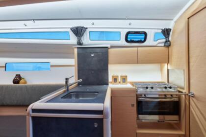 Luxus pur auf einer außergewöhnlichen Segelyacht Jeanneau Sun Odyssey 349 Limited Edition-Performance