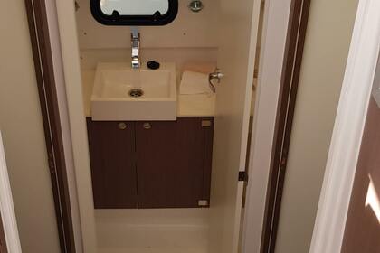 BALI 4.3 MY  (CATAMARAN DE MOTOR)