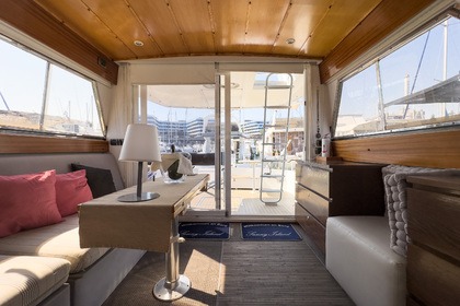 Motora con solarium Gallart 13.50