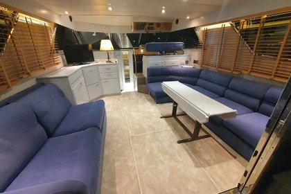 YACHT ZEN Fairline Squatron 50