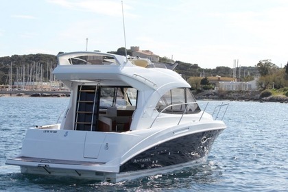 Charter Motorboat BENETEAU ANTARES 32 Cannigione