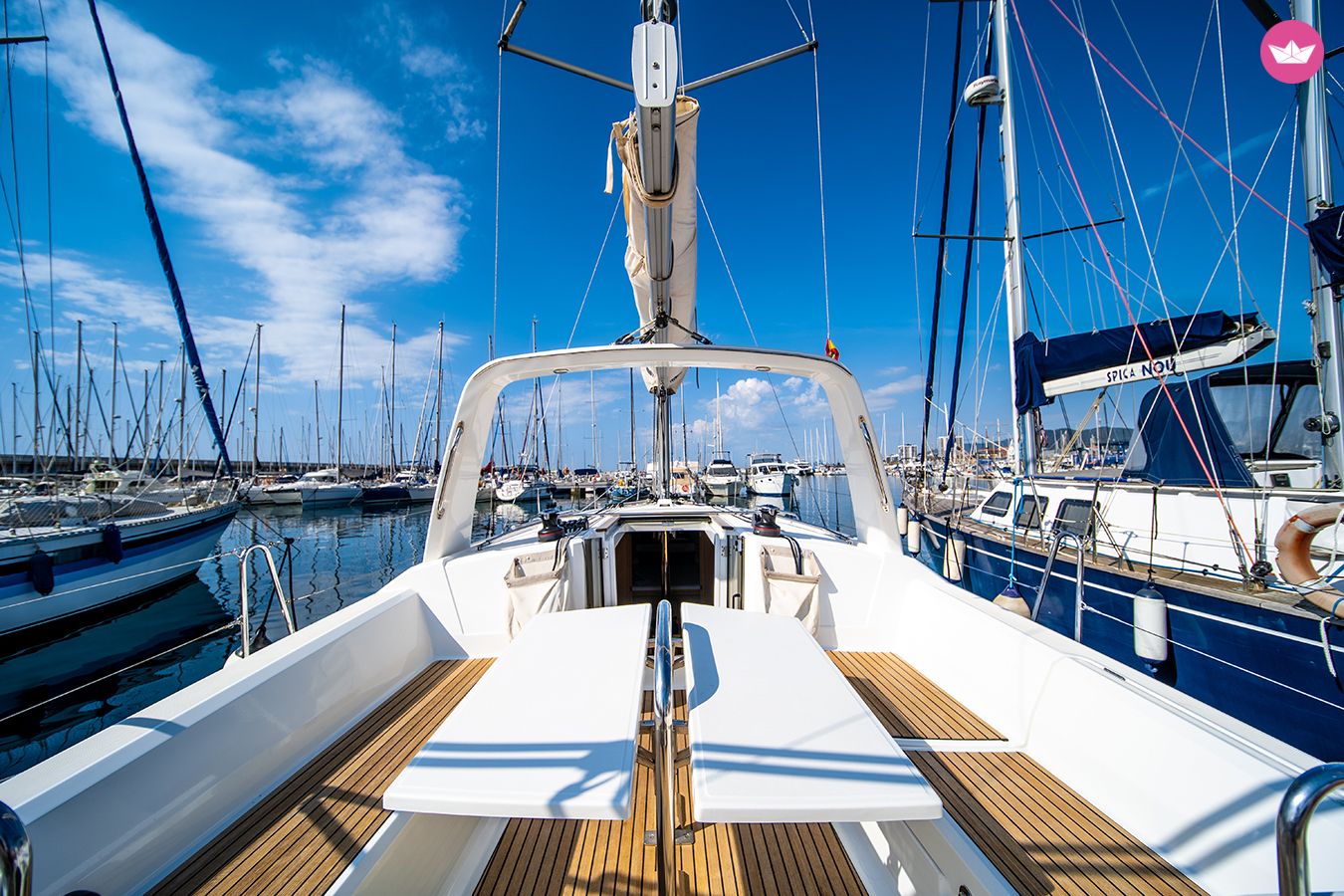 Charter Beneteau Oceanis 38.1