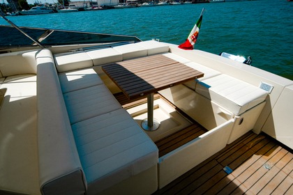 Motor boat - XL Marine