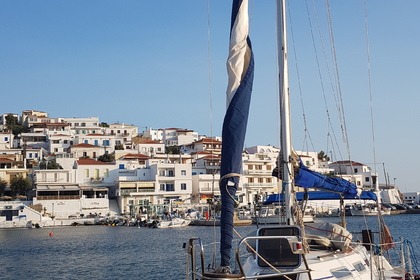 Charter Sailboat Dromor Discovery 3000 Karystos