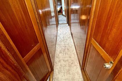 Traditional Gulet with a capacity of 8 people