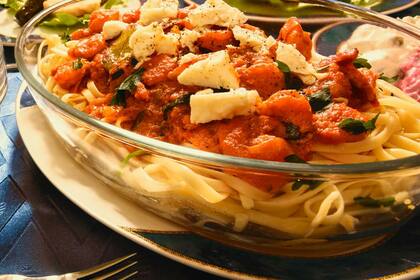 Sail in Santorini's attractions with our Bavaria 44