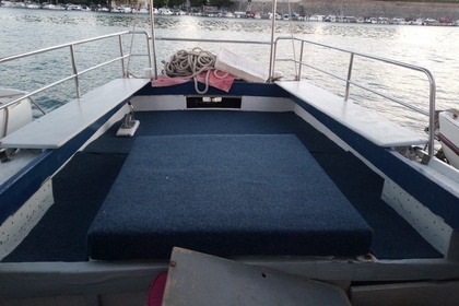 PrivateTour with  9 meters traditional Wood boat