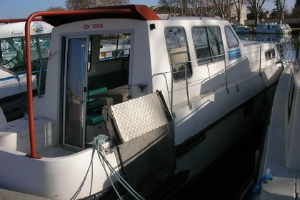 Verhuur Woonboot Access Triton 1060 Handy Colombiers