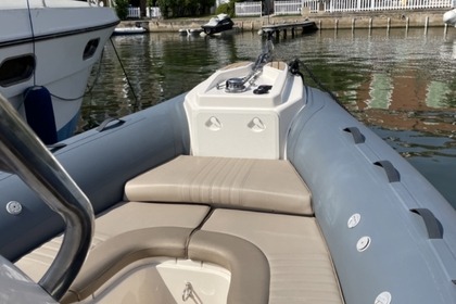 Location Semi-rigide Black manta B7 Saint-Tropez