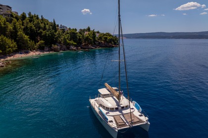 Lagoon 380 S2 “Festina Lente “