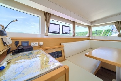 Location Catamaran Lagoon-Bénéteau Lagoon 39 - 4 + 2 cab. Punat