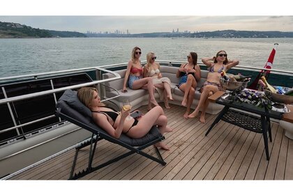 2023 Model New Luxury Yacht For Events - 60 Capacity