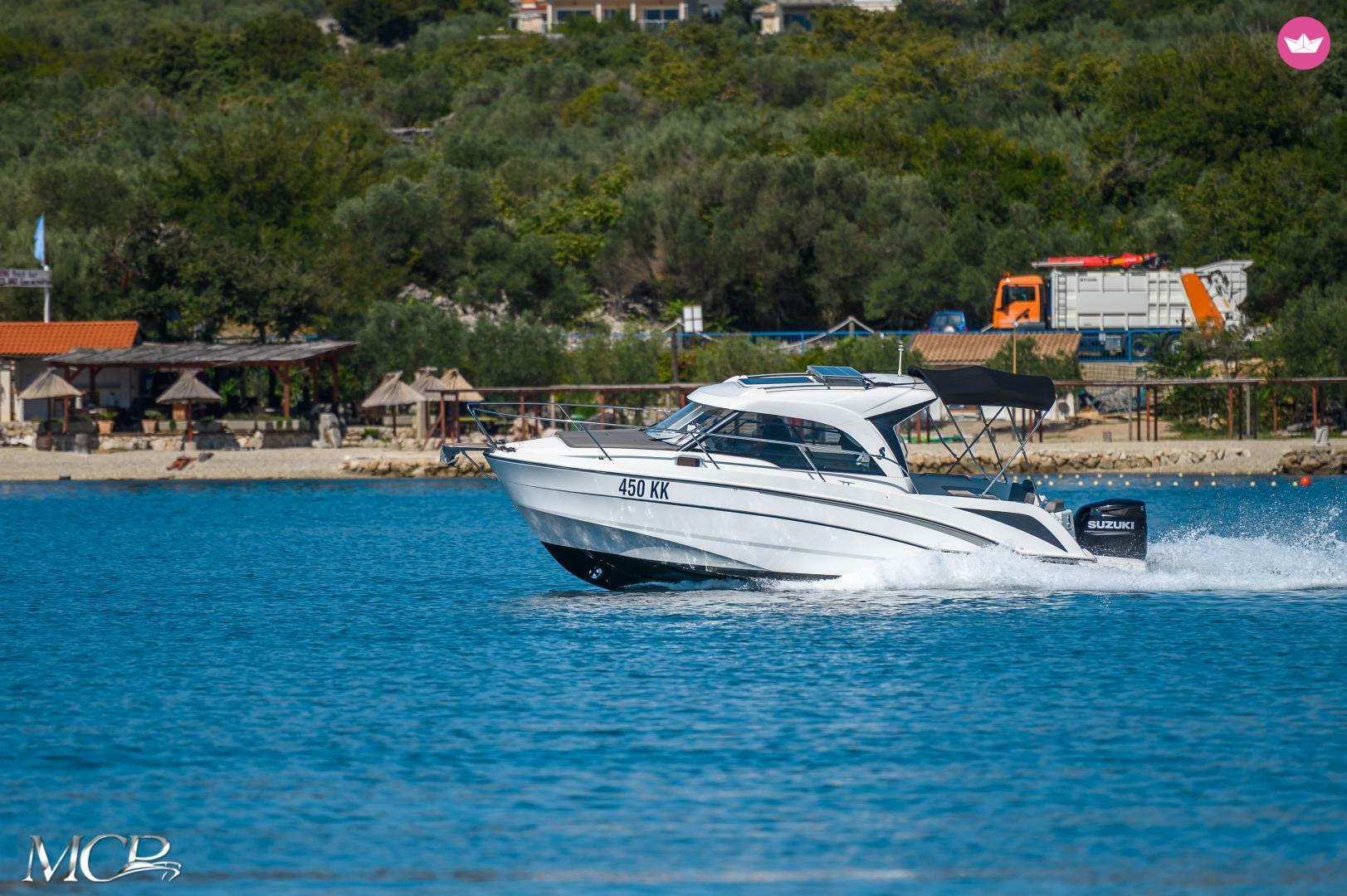 Bateau à moteur Beneteau Antares 8 250cv