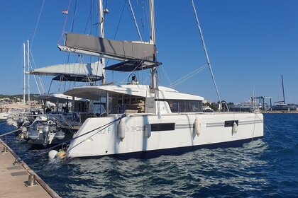 Location Catamaran Lagoon Lagoon 52f Trogir