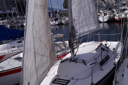Noleggio Barca a vela Farr 750 Riva del Garda
