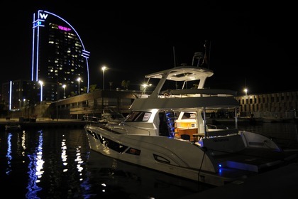 Fun, sea and relax in a luxury motor Catamaran. Med & Island living