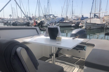 Lancha para 6 personas en Sitges