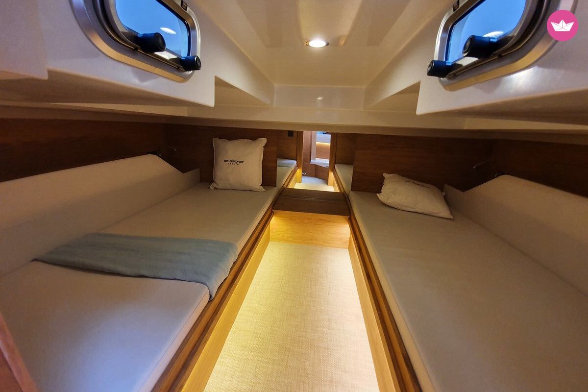 Bateau à moteur De Antonio D34 Cruiser 500cv 7
