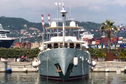 Noleggio Yacht a motore BUGARI BUGARI NAVETTA La Spezia