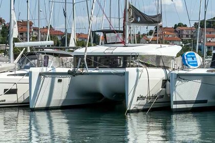 Location Catamaran Lagoon-Bénéteau Lagoon 40 - 4 + 2 cab Pula