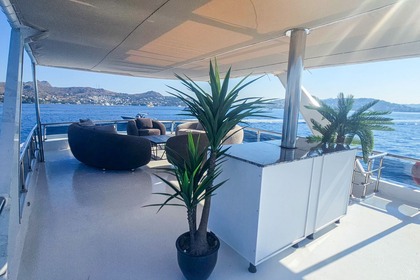 Verhuur Motorboot 2024 costom made Göcek
