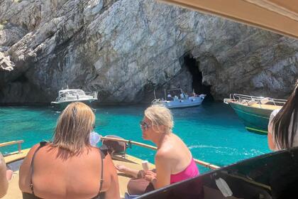 Hyra båt Motorbåt Cantiere Nautico Esposito Esposito 28 premium Positano