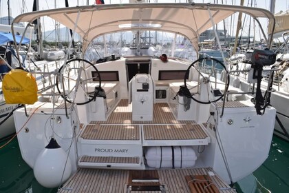 Hire Sailboat JEANNEAU SUN ODYSSEY 440 Brač