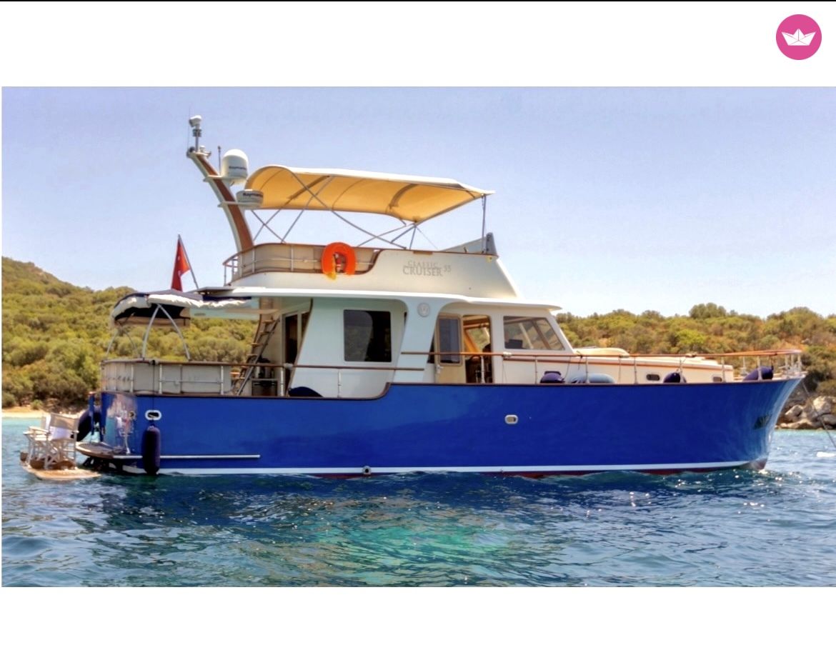 Bateau à moteur Trawler Classic Cruiser 55 680cv 2