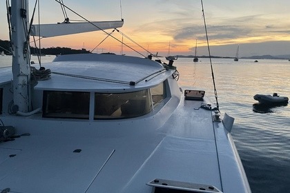 Charter Catamaran CONSTRUCTION AMATEUR Custom Marseille