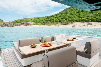 42-Foot Fjord – Elegance and Performance on the Water!