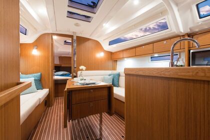 Hyra båt Segelbåt Bavaria Bavaria Cruiser 37 Krk