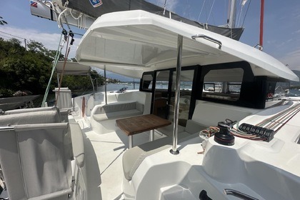Czarter Katamaran  Excess 11 (6 cab.) Tivat