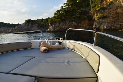 Czarter Łódź motorowa SAVER 550 OPEN Dubrownik