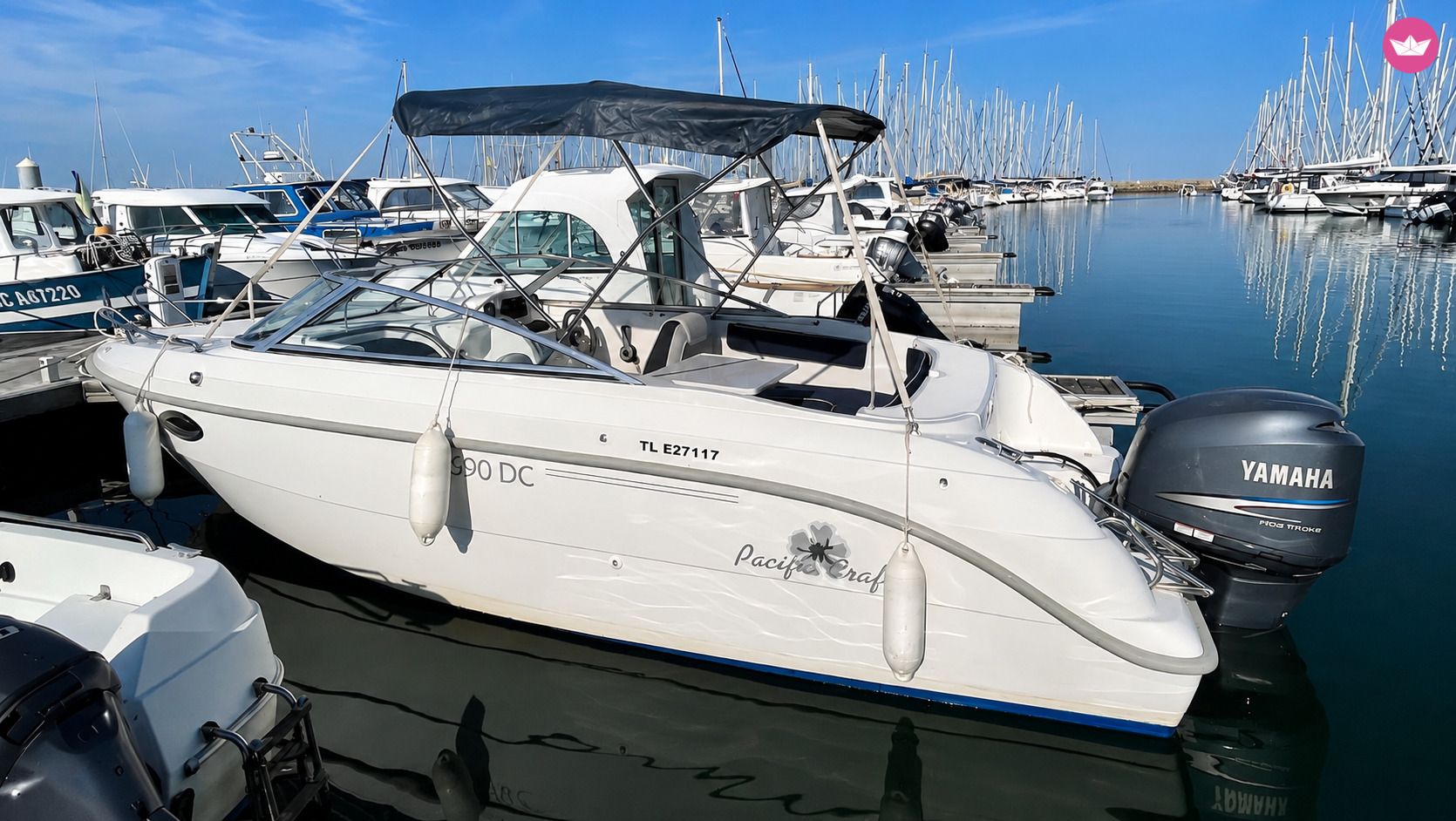 Bateau à moteur Pacific Craft 690dc 200cv 2