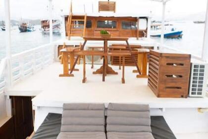 Rental Sailboat Wooden Saillboat Wooden Boat Komodo