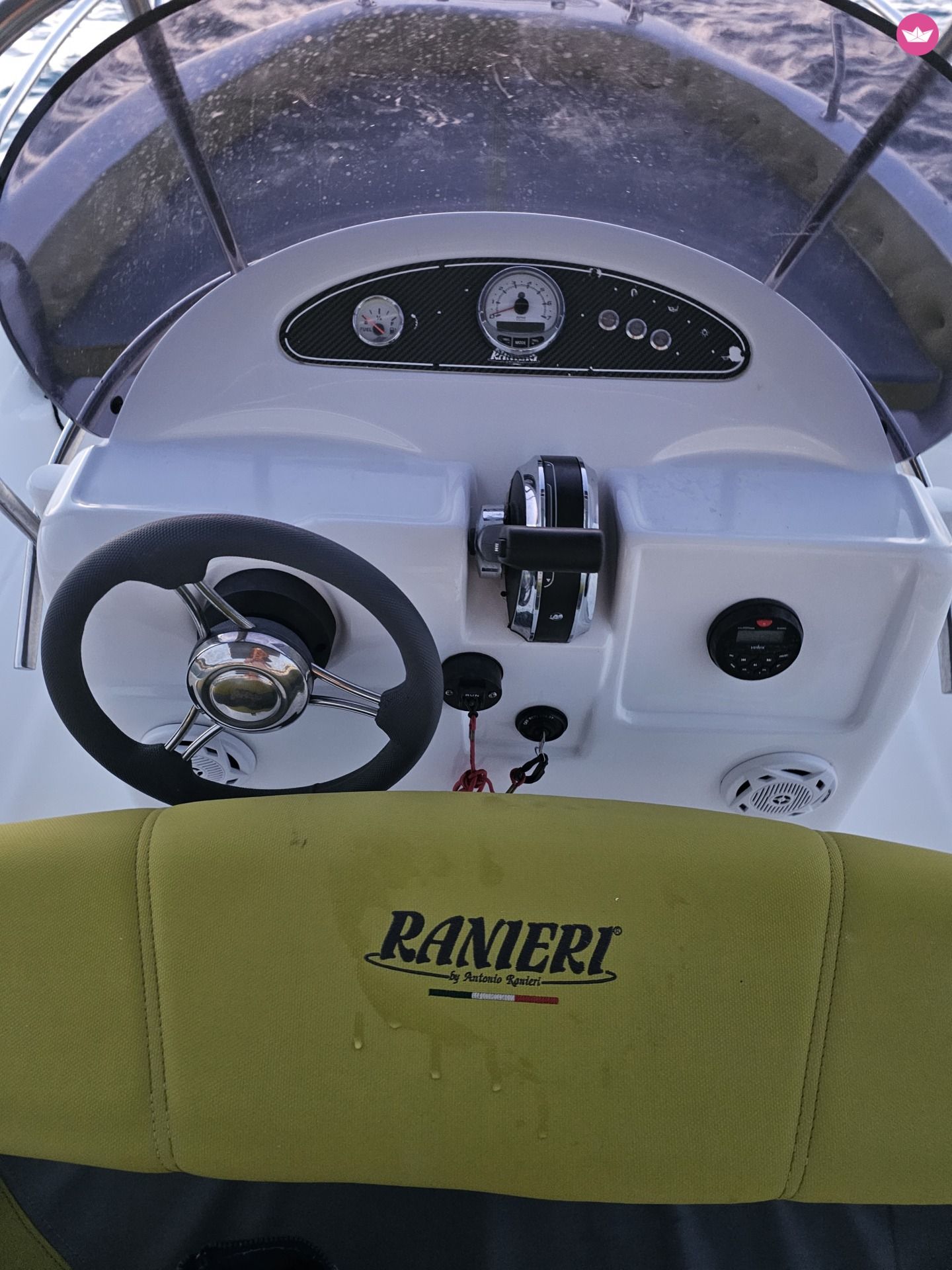 Bateau sans permis Ranieri Shark 19 40cv 6
