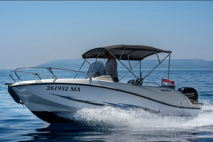 Hire Motorboat Quicksilver 605 activ open Makarska
