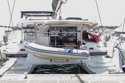 Charter Catamaran Lagoon-Bénéteau Lagoon 42 - 4 + 1 cab. Portocolom