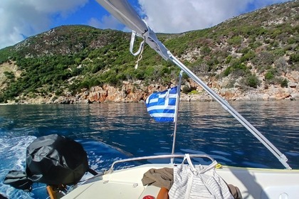 SUNSET PRIVATE  BOAT  TRIP -FTERI-KAMARI-AMIDI