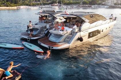 Location Bateau à moteur Cranchi M44 Saint-Tropez