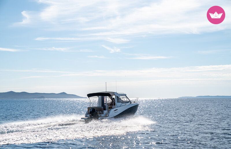 Bateau à moteur Quicksilver Active 705 Weekend 200cv 2