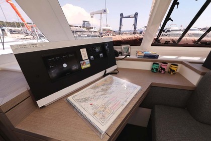 Rental Catamaran Fountaine Pajot Lucia 40 Marina Hramina
