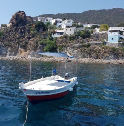 Rental Motorboat Gozzetto 5.60 Panarea